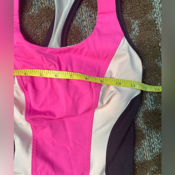 Women’s size 2 lululemon Cardio Kick tank - Picture 7 of 8